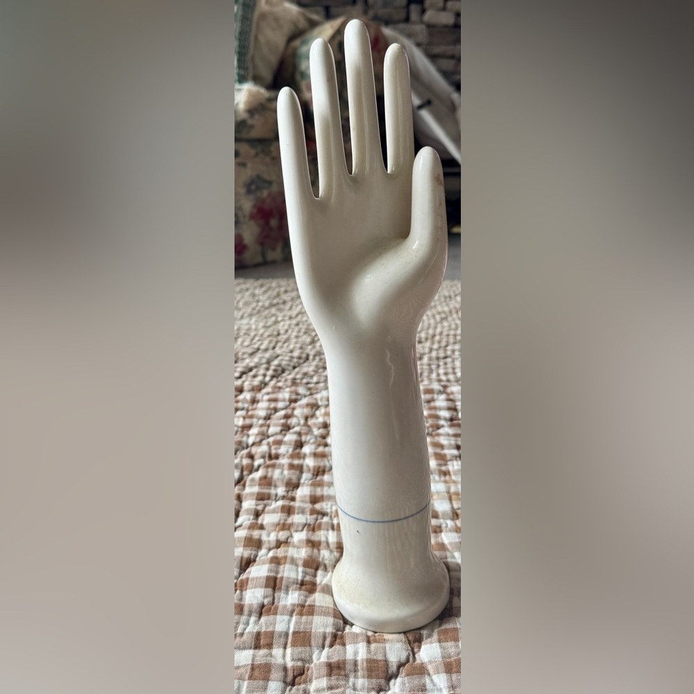 SOLD VINTAGE INDUSTRIAL NOS PORCELAIN HAND GLOVE MOLD FORM JEWELRY DISPLAY